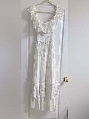Chelsea & Theodore White Ruffled Maxi Dress